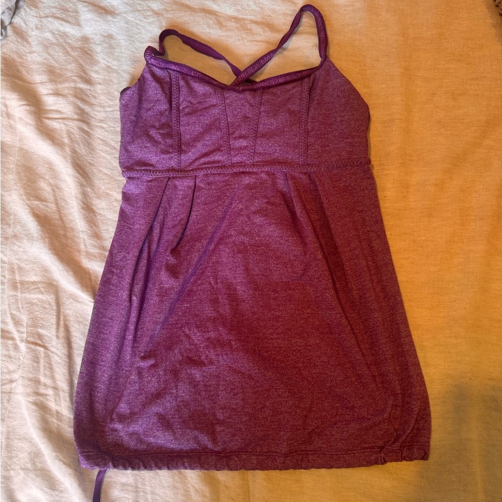 Lululemon tank with built in bra and adjustment straps size 6